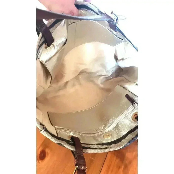 MICHAEL KORS Jet set Zebra print Jacquard large tote shoulder bag metallic sheen - Picture 9 of 10